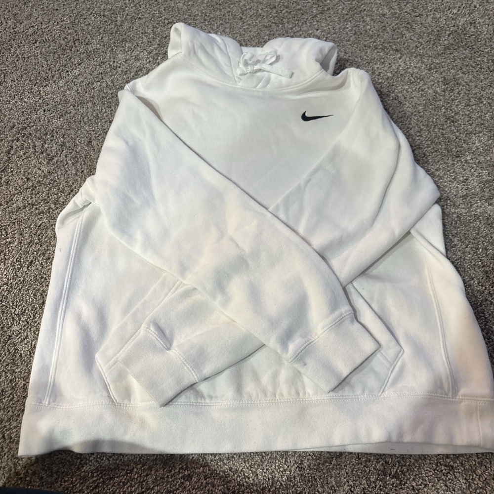 Nike Classic White Pullover